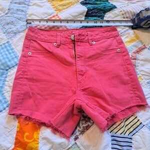 American Eagle Stonewashed Red Strech Highwaisted Jean Shorts - Size 2